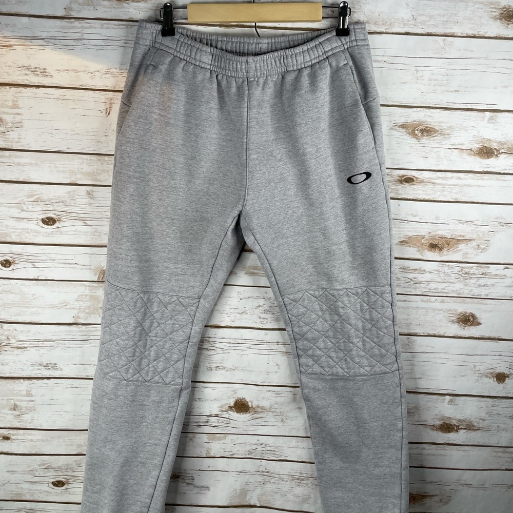 Oakley Sweatpants 🤍